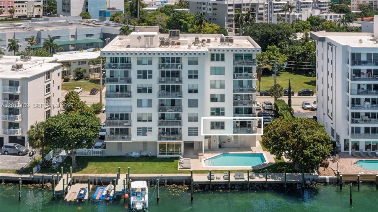 9250 W Bay Harbor Dr, Unit 2A, Bay Harbor Islands, FL 33154 Photo