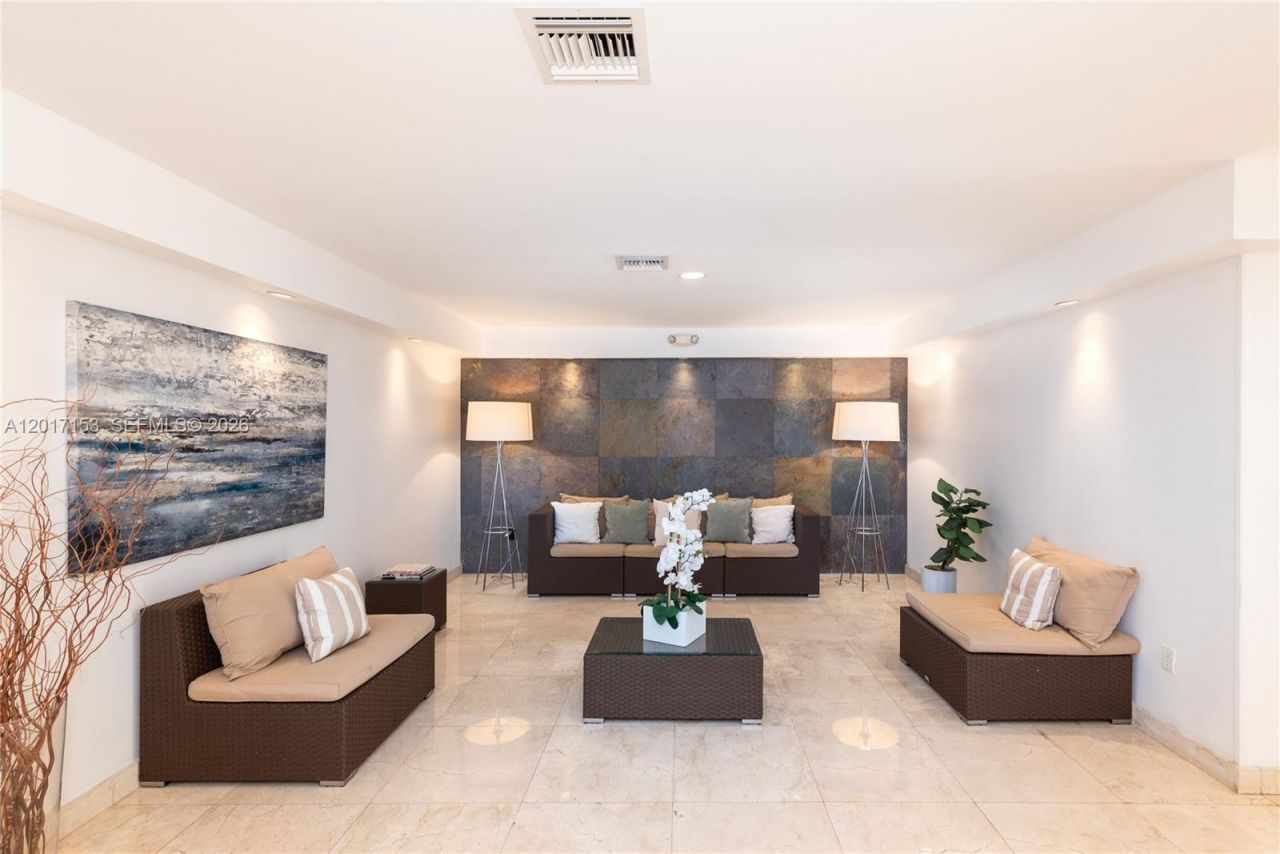9250 W Bay Harbor Dr, Unit 2A, Bay Harbor Islands, FL 33154 Photo