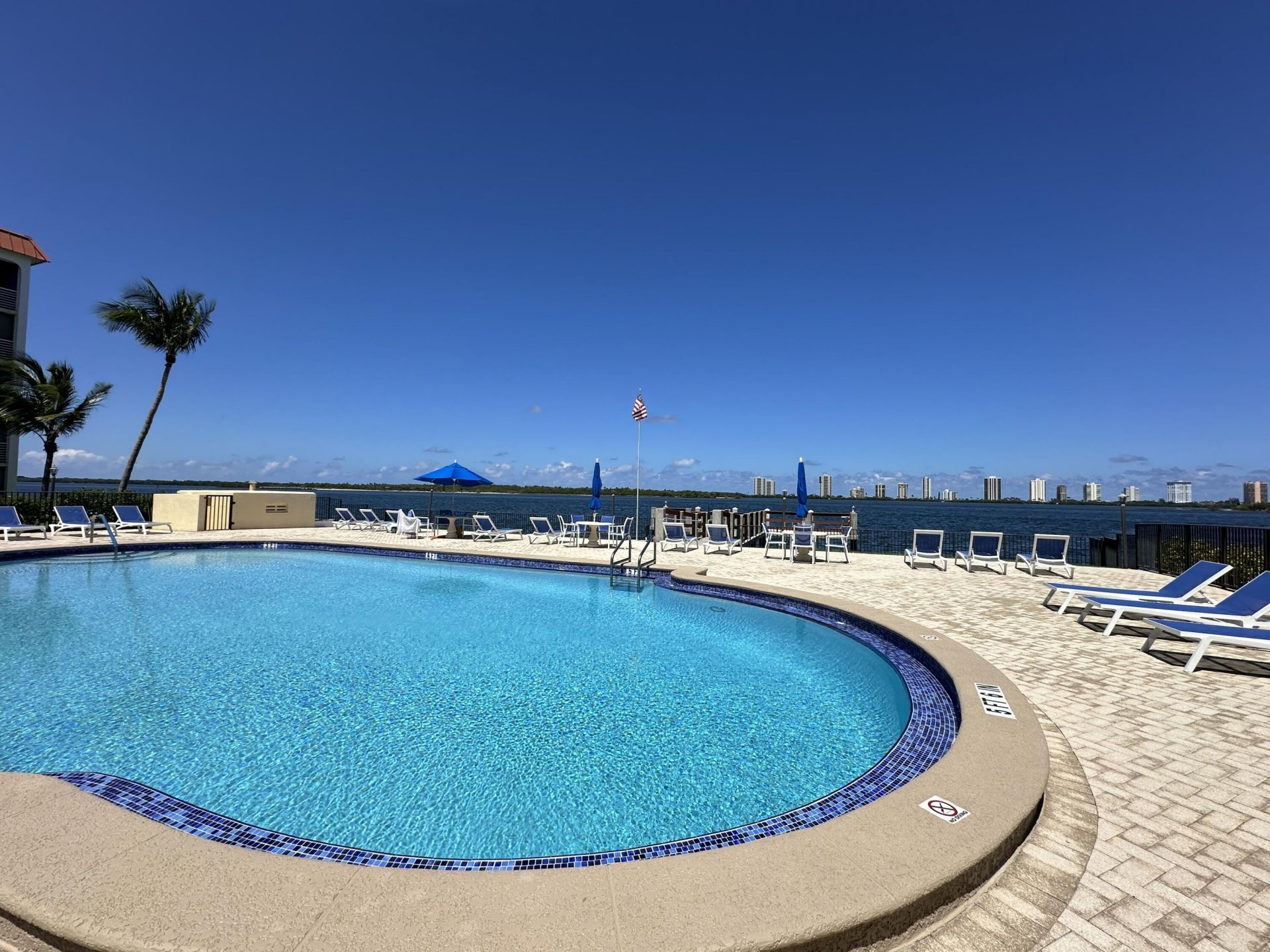 105 Paradise Harbour Boulevard, Unit 209, North Palm Beach, FL 33408 Photo