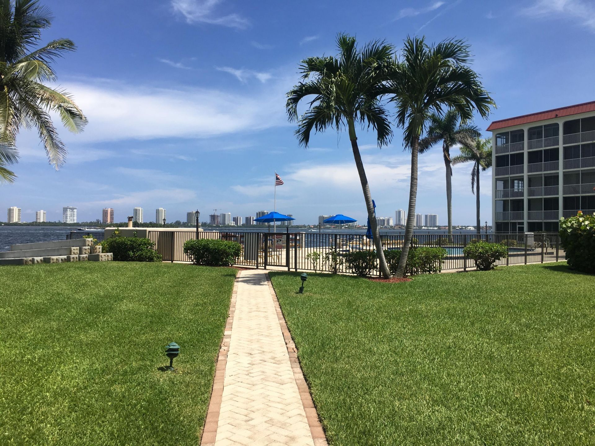 105 Paradise Harbour Boulevard, Unit 209, North Palm Beach, FL 33408 Photo