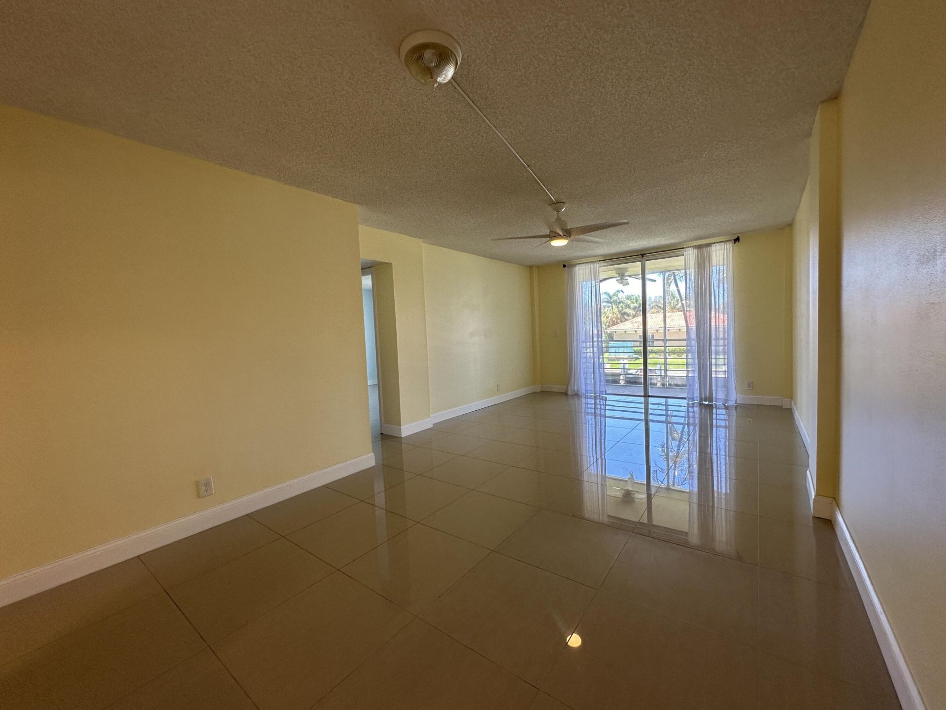105 Paradise Harbour Boulevard, Unit 209, North Palm Beach, FL 33408 Photo