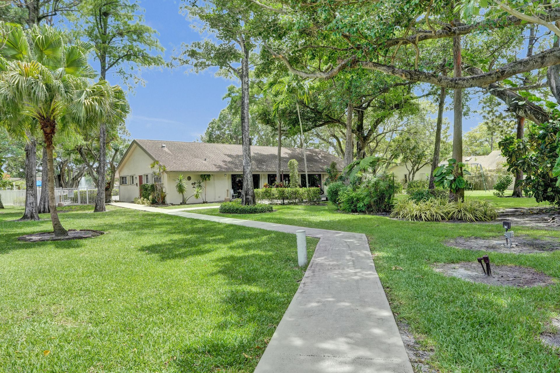 3080 S Oakland Forest Drive, Unit 101, Oakland Park, FL 33309 Photo