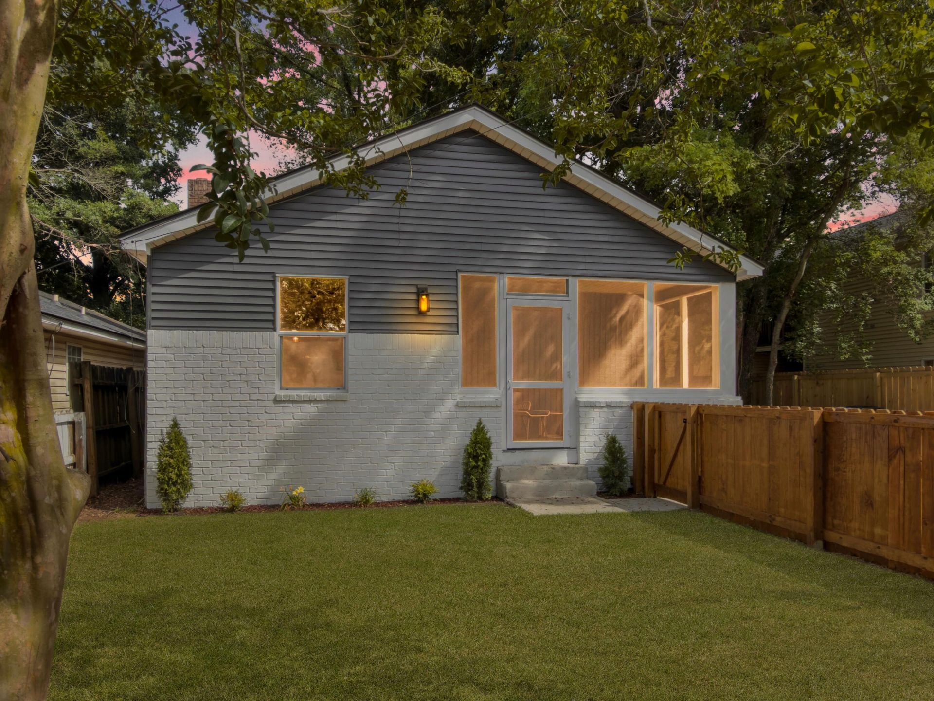 1937 Baxter Street Photo 5