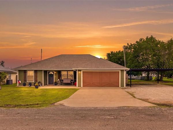 703 S College Street, Celeste, TX 75423
