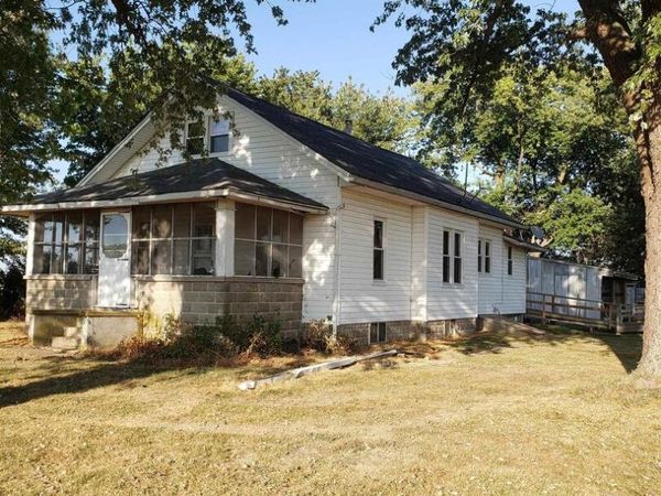 18018 State Route 127 Highway, Carlyle, IL 62231