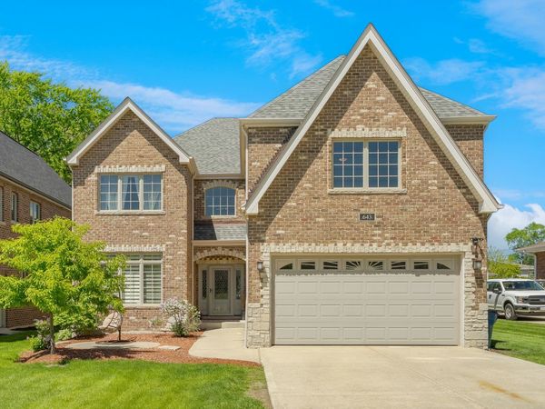 643 W Crockett Avenue, Elmhurst, IL 60126