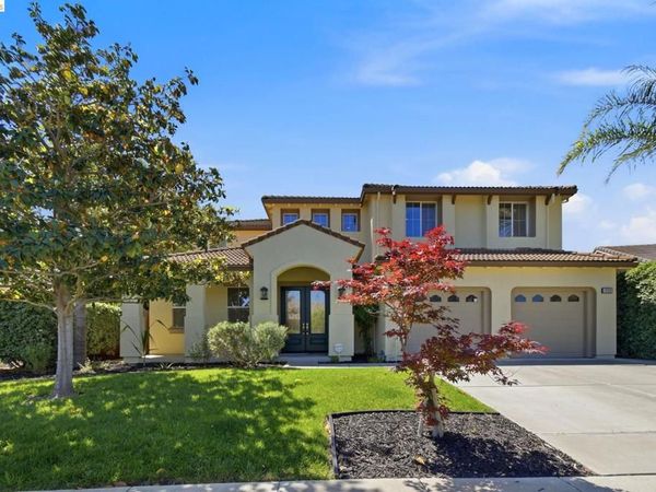 1050 Overland Place, Vacaville, CA 95687