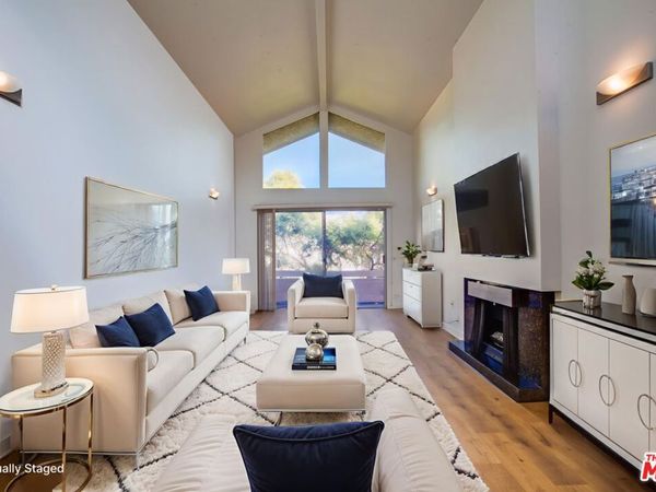 1531 Camden Avenue, Unit PH3, Los Angeles, CA 90025