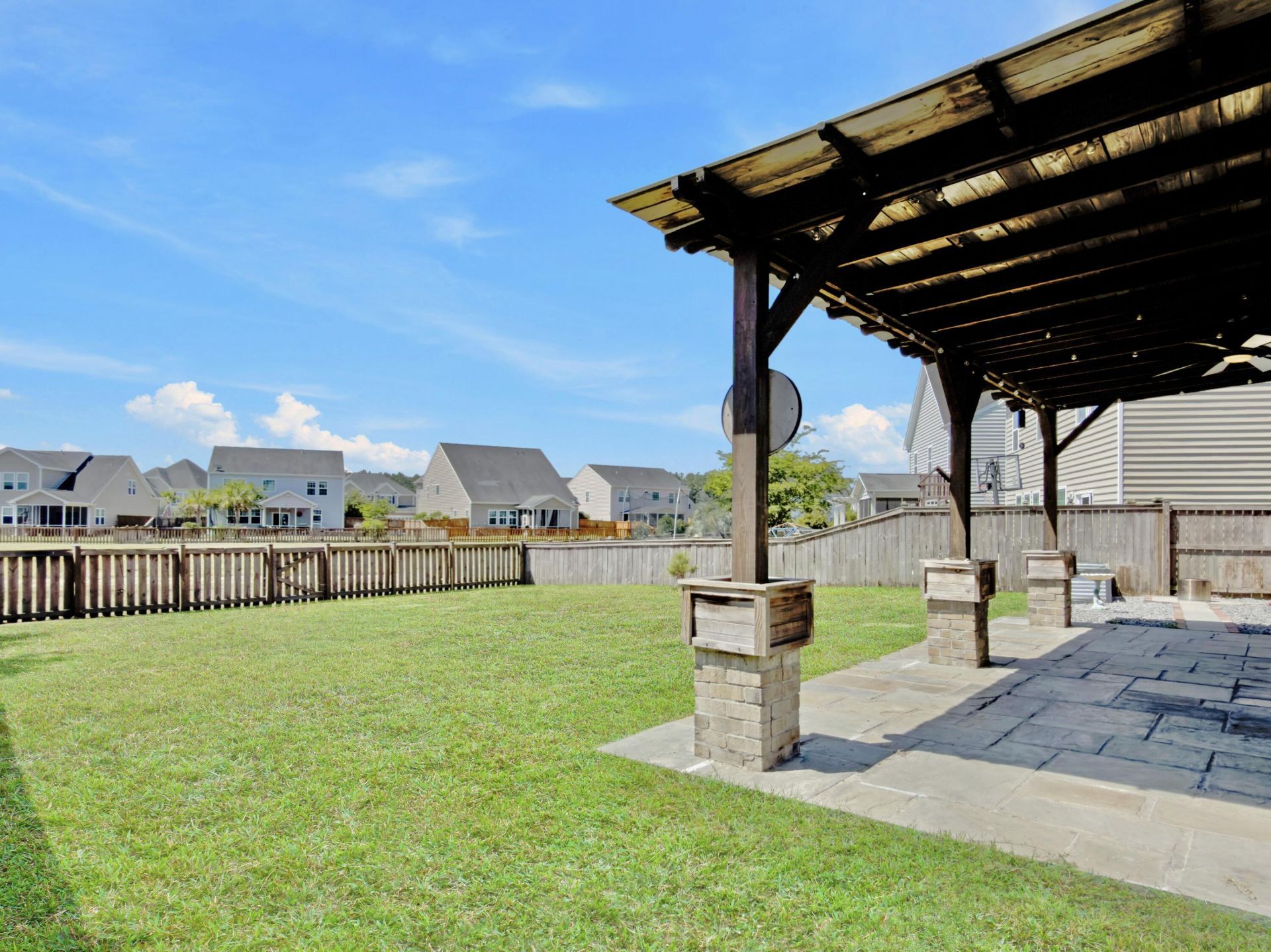 490 Whispering Breeze Lane Photo 37