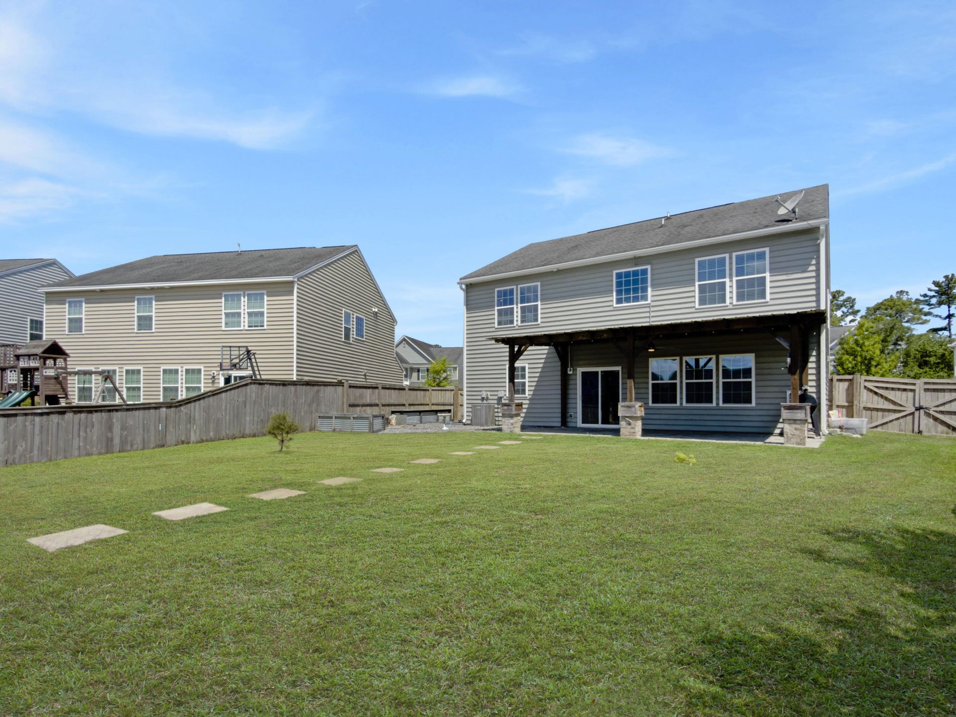 490 Whispering Breeze Lane Photo 37
