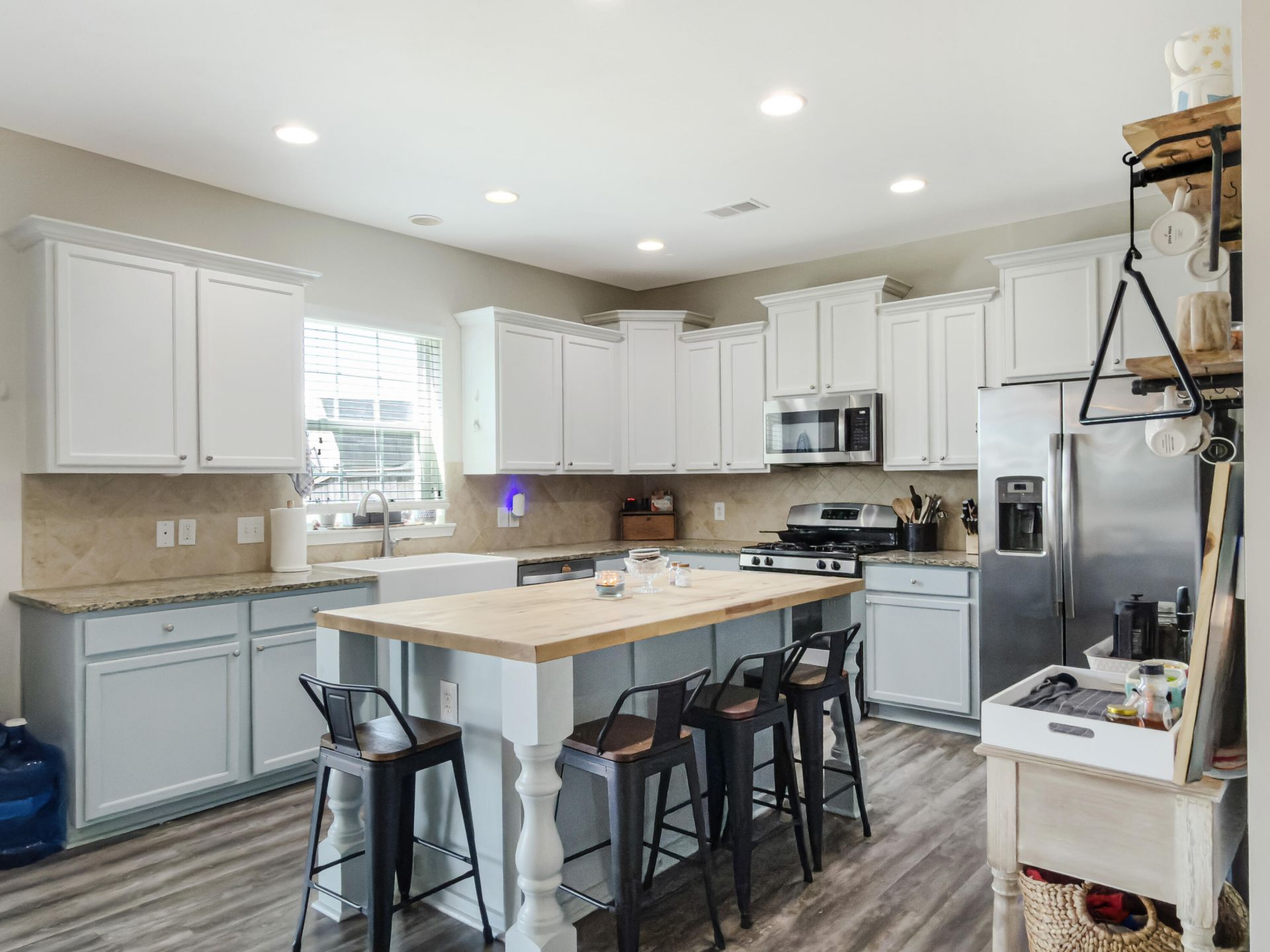 490 Whispering Breeze Lane Photo 8
