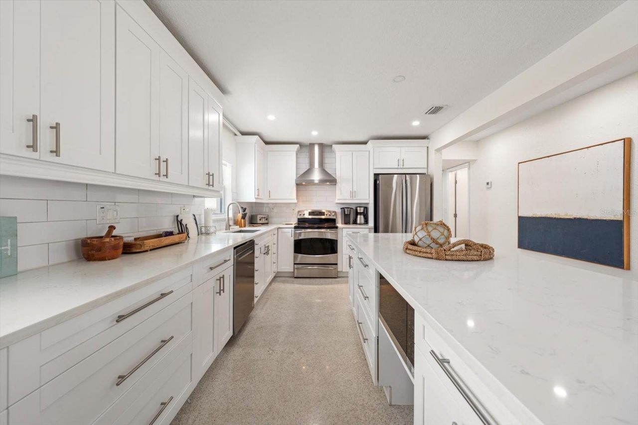 127 11th Avenue, Indian Rocks Beach, FL 33785 Photo