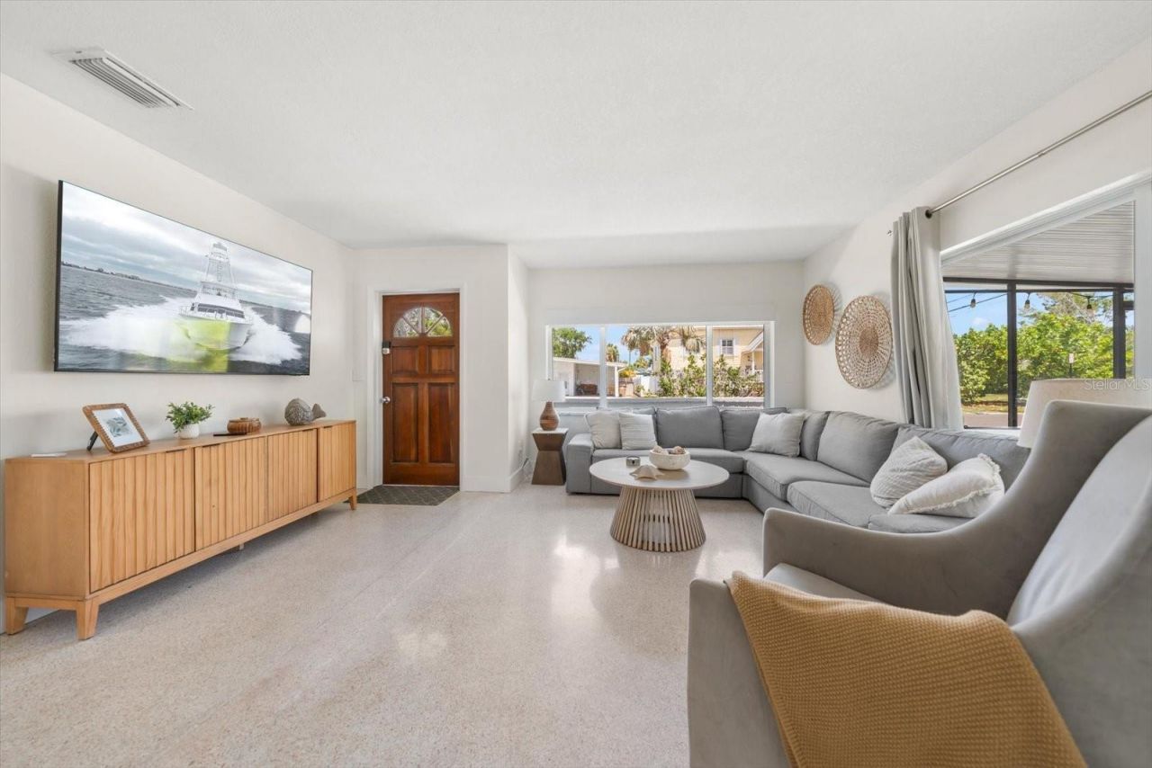 127 11th Avenue, Indian Rocks Beach, FL 33785 Photo