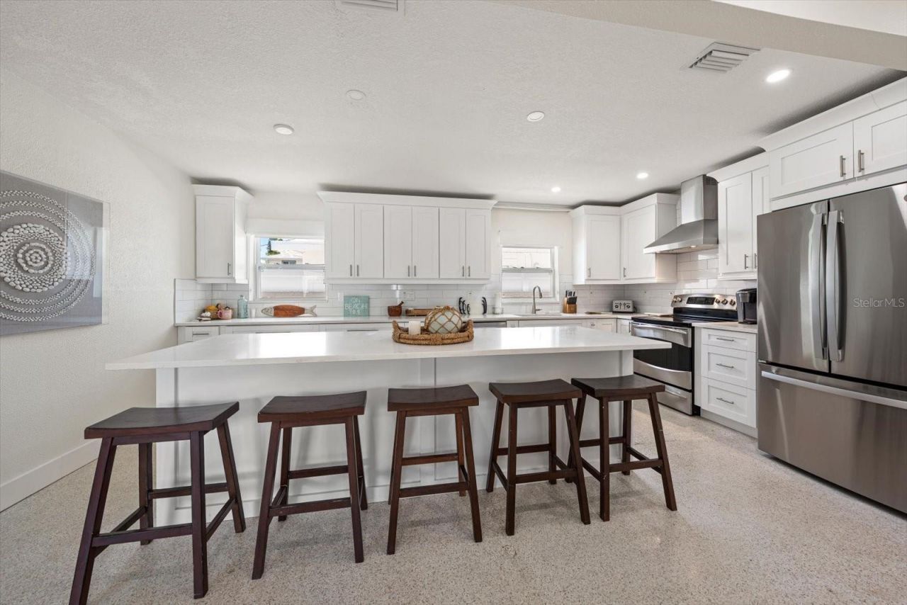 127 11th Avenue, Indian Rocks Beach, FL 33785 Photo
