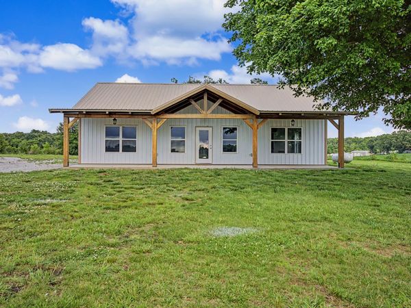 8 Self Rd , Lawrenceburg, TN 38464