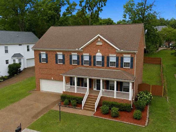 8012 Poplarwood Rd, Nashville, TN 37221