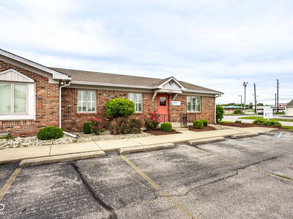 7412 Rockville Road , Indianapolis, IN 46214