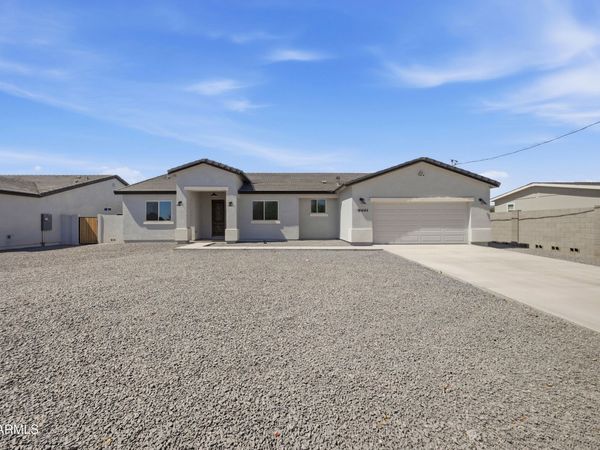 9648 E BOISE Street, Mesa, AZ 85207