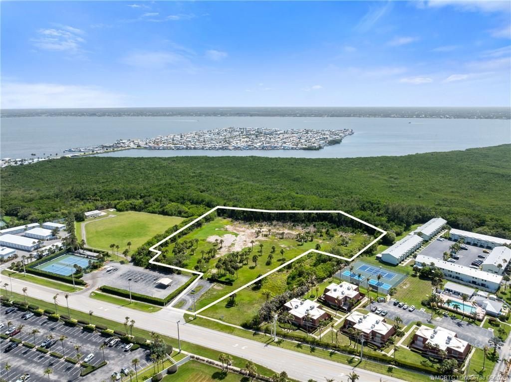9475 S Ocean Drive, Jensen Beach, FL 34957 Photo