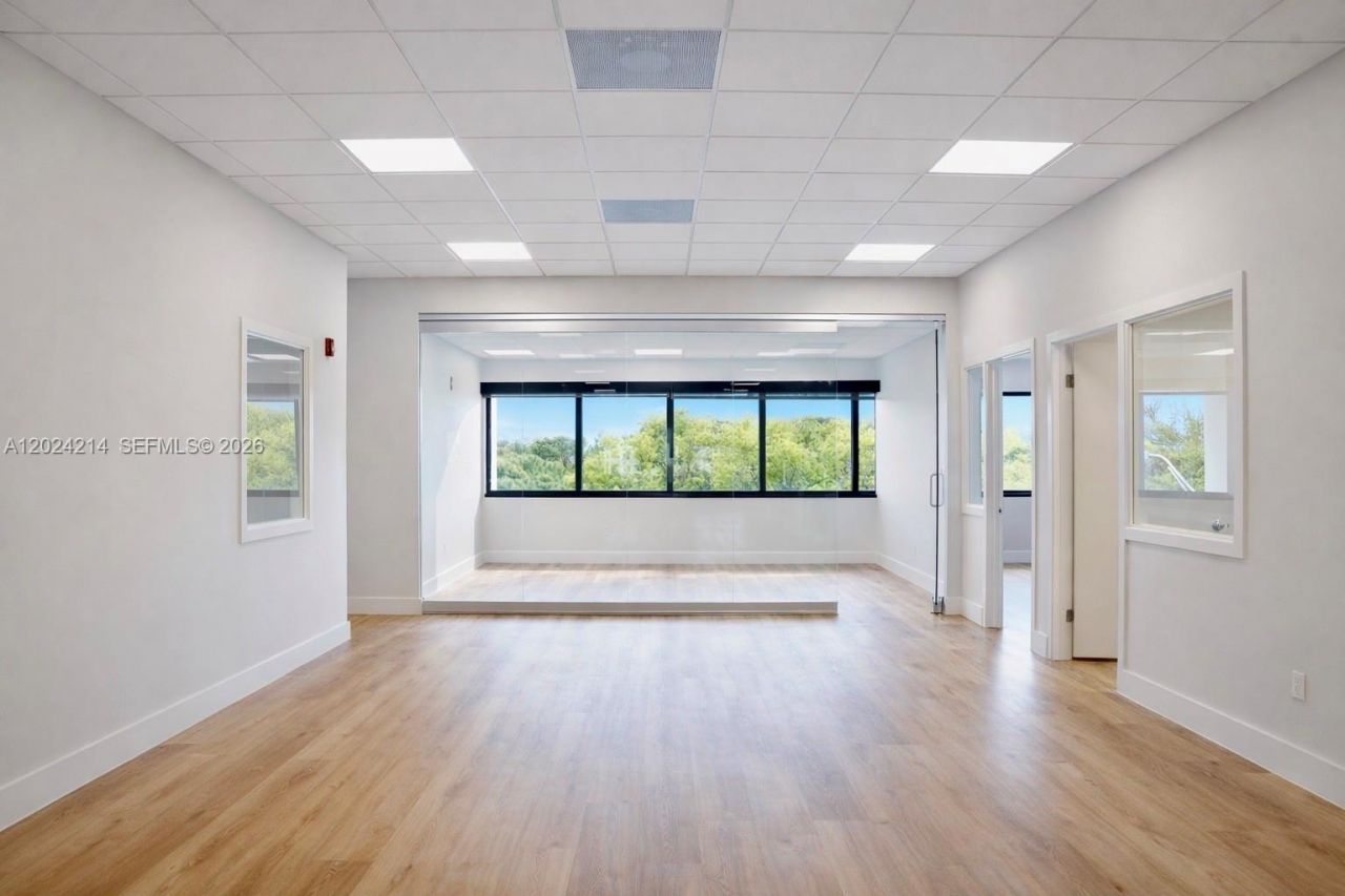 1541 Sunset Dr, Unit 300, Coral Gables, FL 33143 Photo