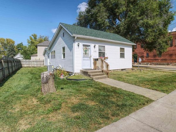 500 4TH Avenue N, Clinton, IA 52732