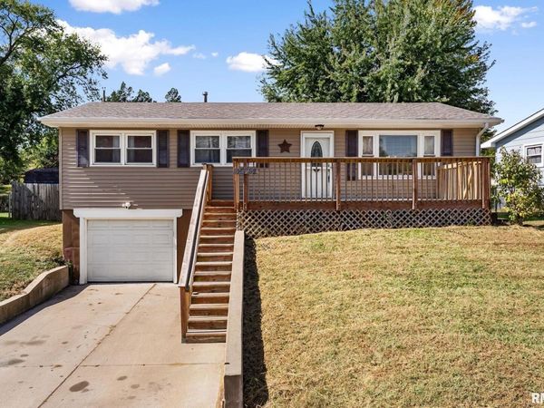 8112 W 9TH Street, Rock Island, IL 61201