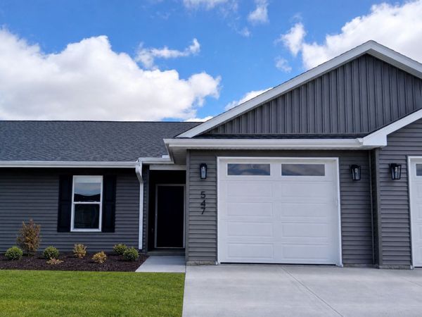 547 N 4TH Avenue, Eldridge, IA 52748