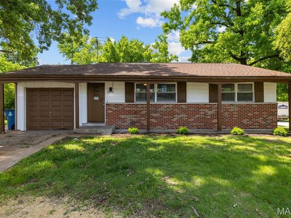 11118 Alan Shepard Drive, St Louis, MO 63043