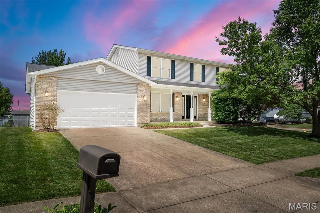 915 Hunter Chaise Drive, Wentzville, MO 63385 Main Photo