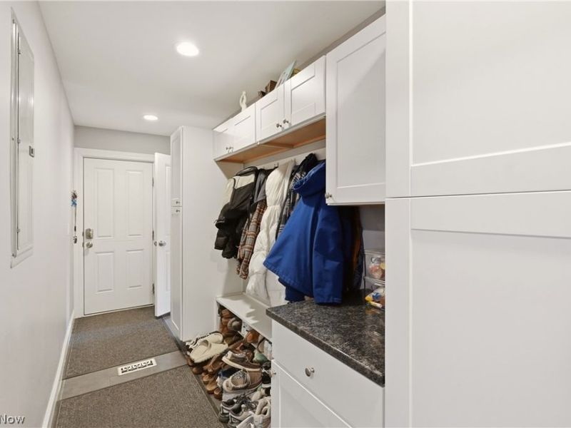 26901 N Woodland Road, Beachwood, OH 44122 Photo 33