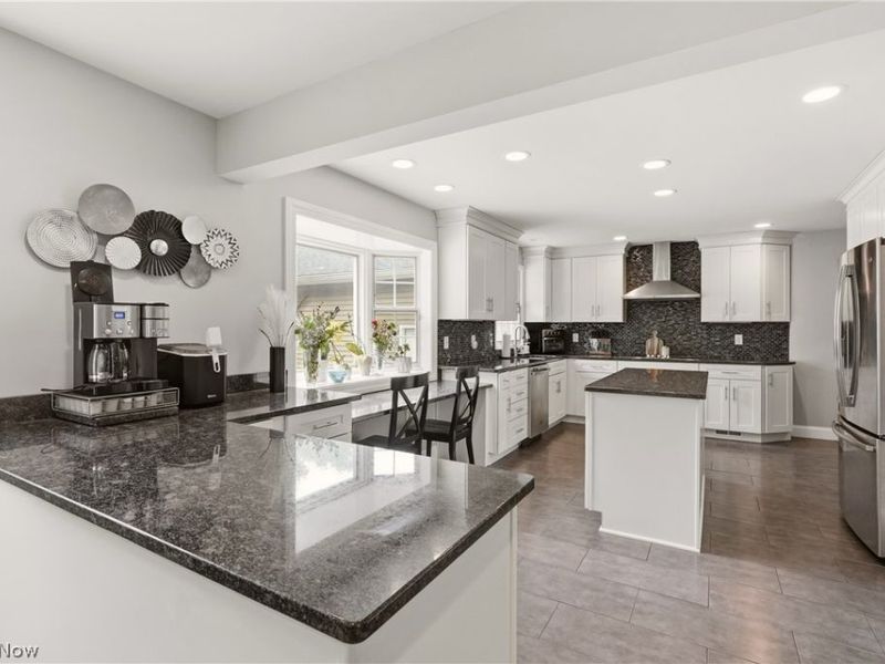 26901 N Woodland Road, Beachwood, OH 44122 Photo 5