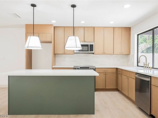 3424 Calle De Corrida , Las Vegas, NV 89102
