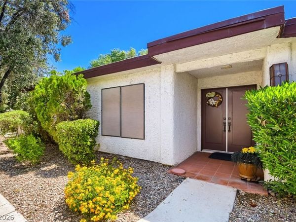 2764 San Lago Court , Las Vegas, NV 89121