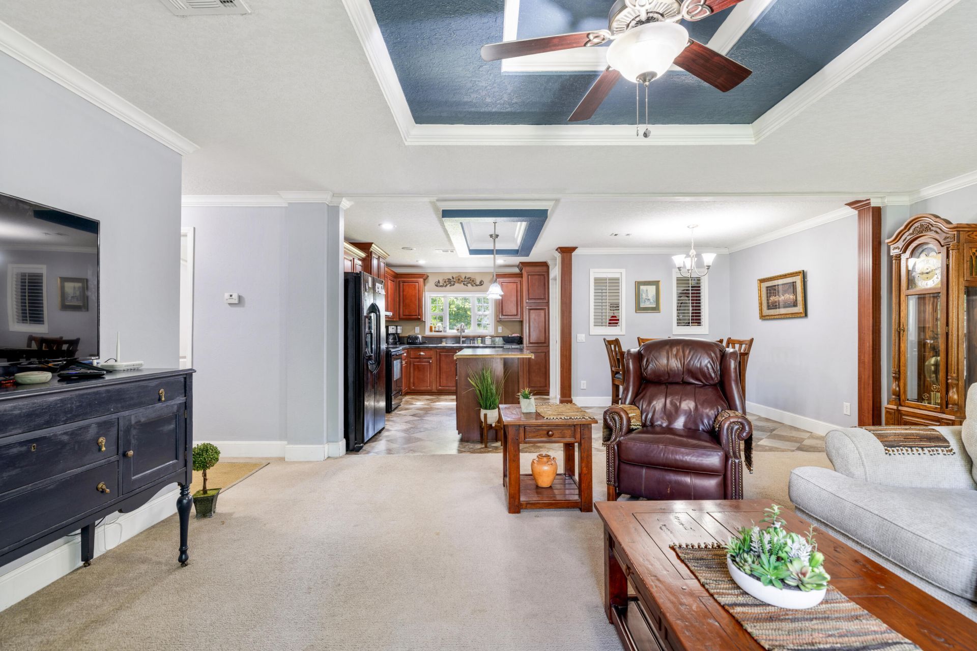 1040 Longpoint Road Photo 11