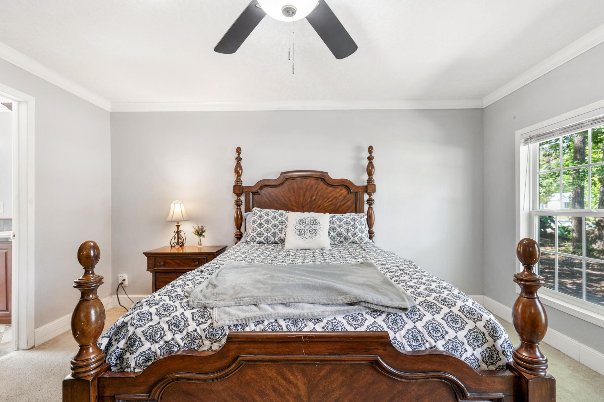 1040 Longpoint Road Photo 18