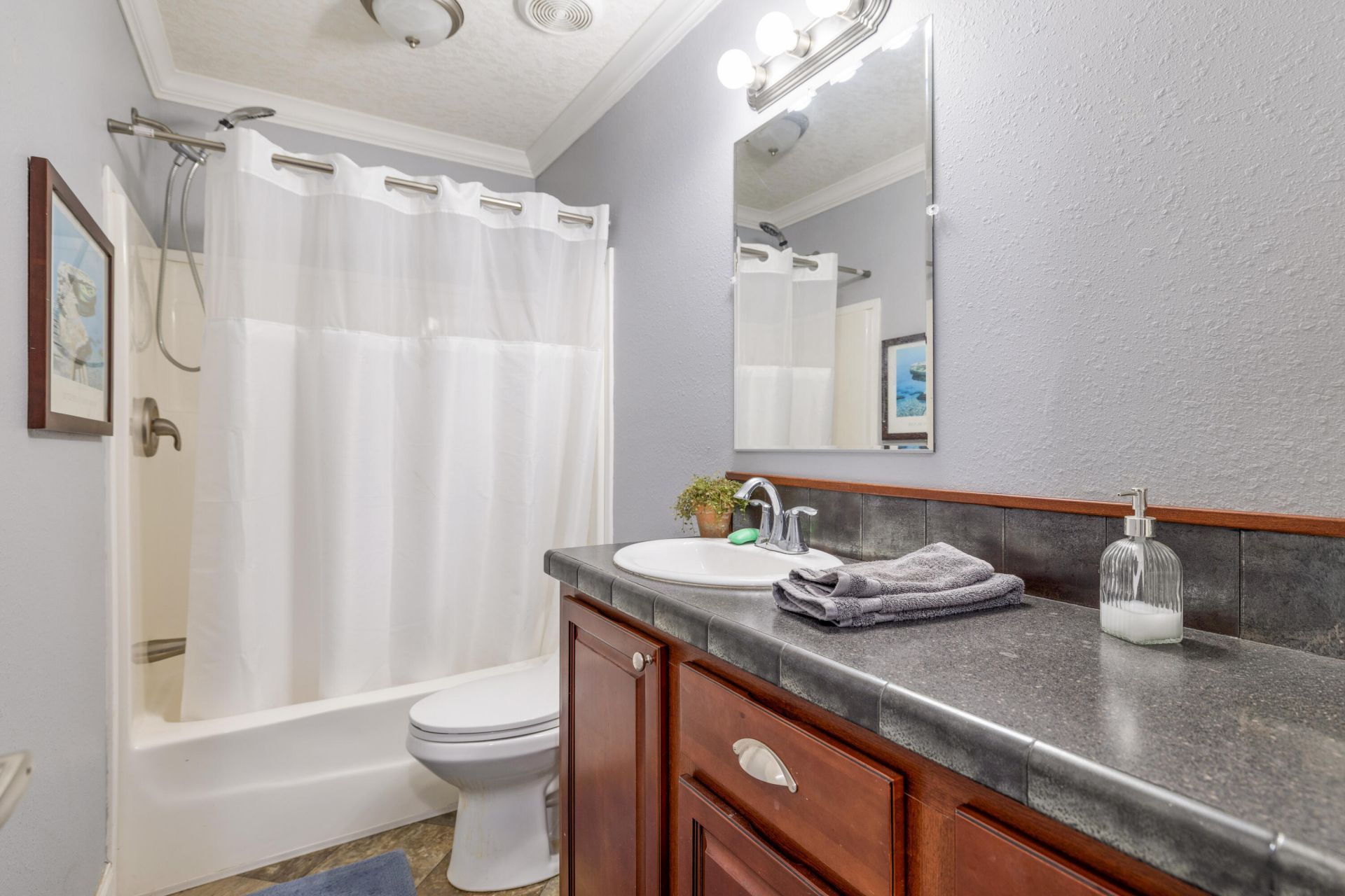 1040 Longpoint Road Photo 23