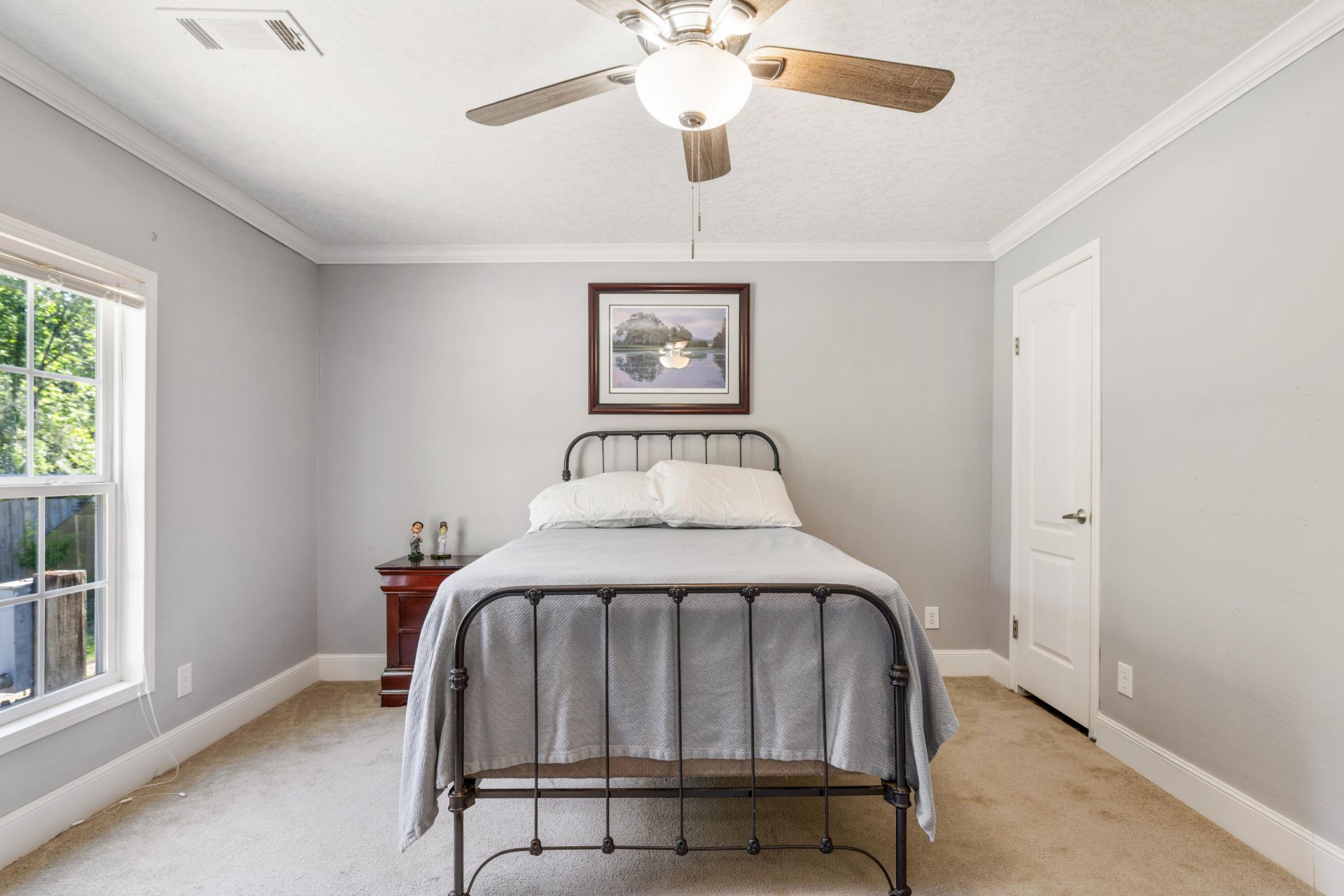 1040 Longpoint Road Photo 24