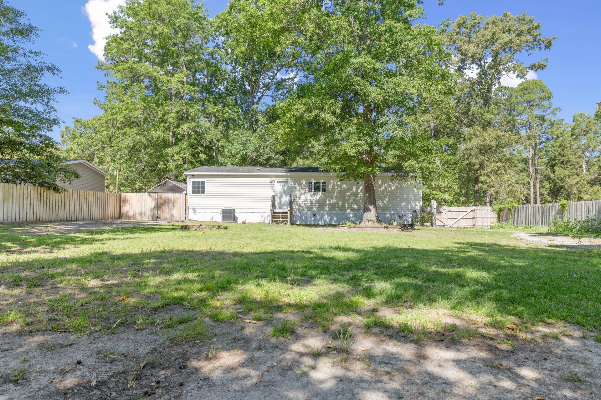 1040 Longpoint Road Photo 27