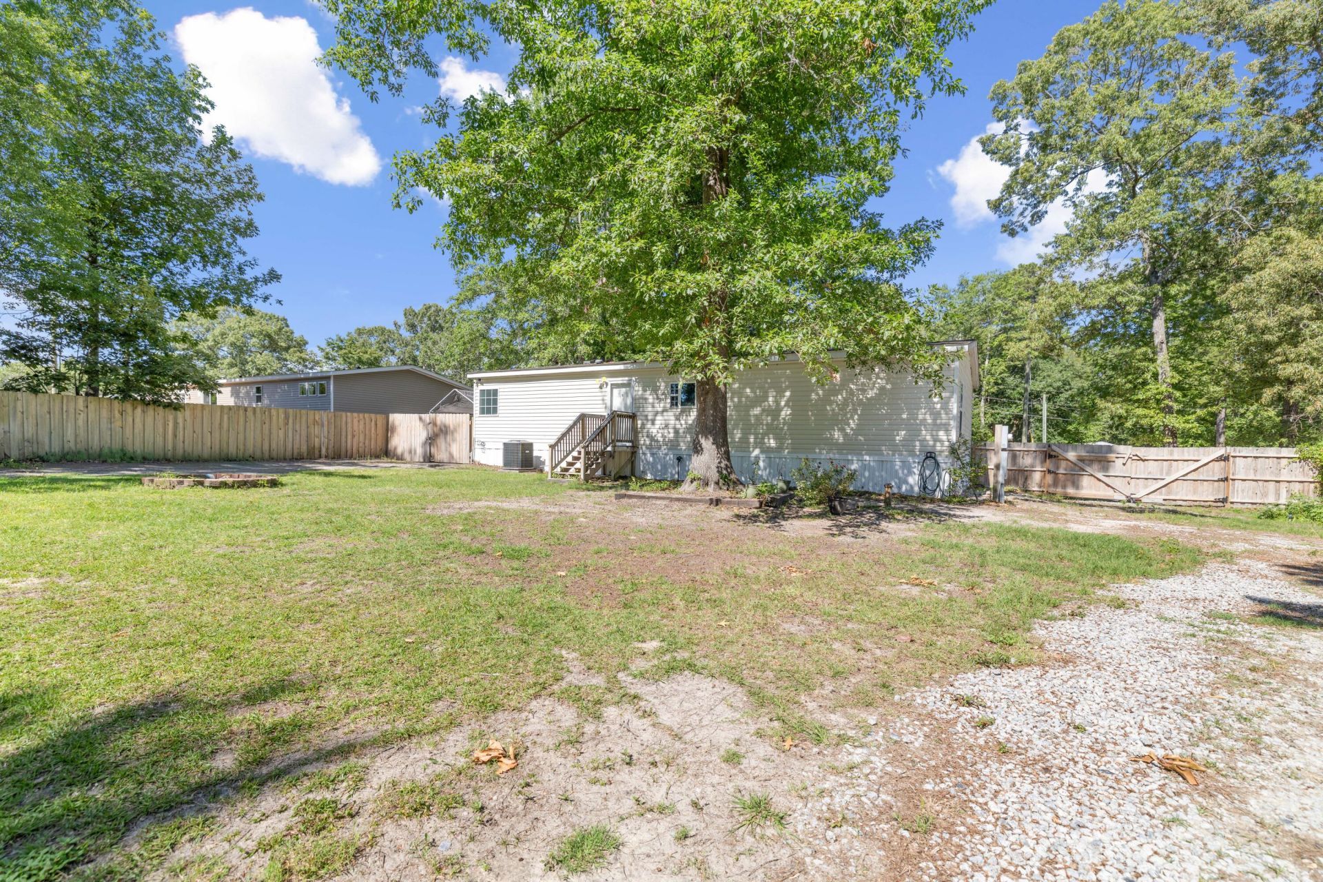1040 Longpoint Road Photo 29