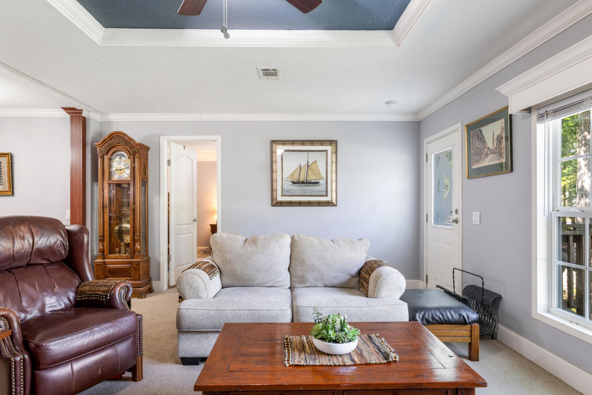 1040 Longpoint Road Photo 9