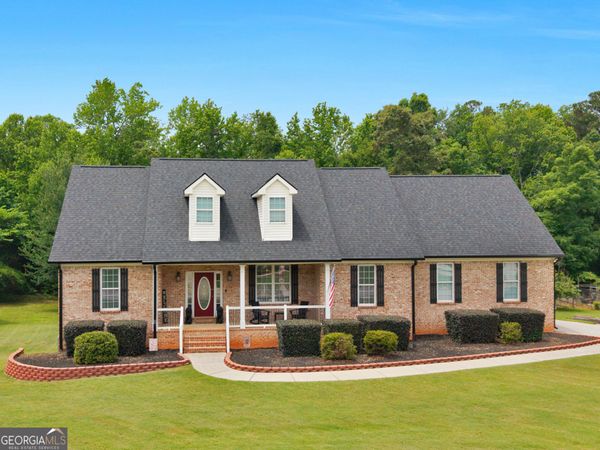 221 Hummingbird Court, Hampton, GA 30228