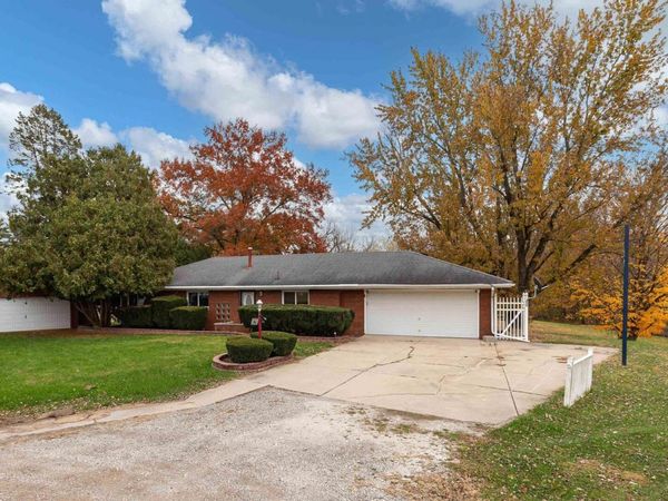 4 MAPLE Court , Colona, IL 61241