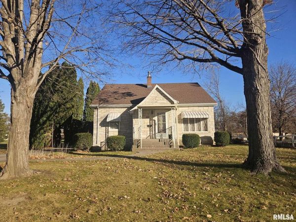 918 SEMINARY Street, Wilton, IA 52778
