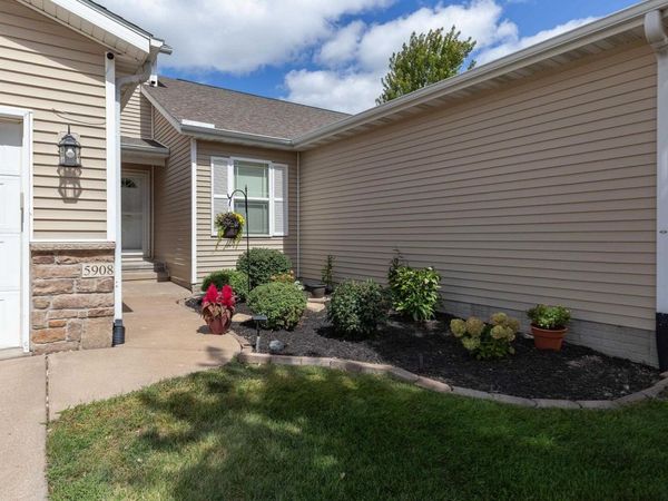 5908 Alec Avenue, Davenport, IA 52804