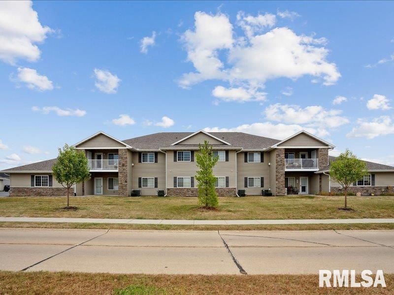 440 E Franklin Street, Unit 202, Eldridge, IA 52748 Main Photo