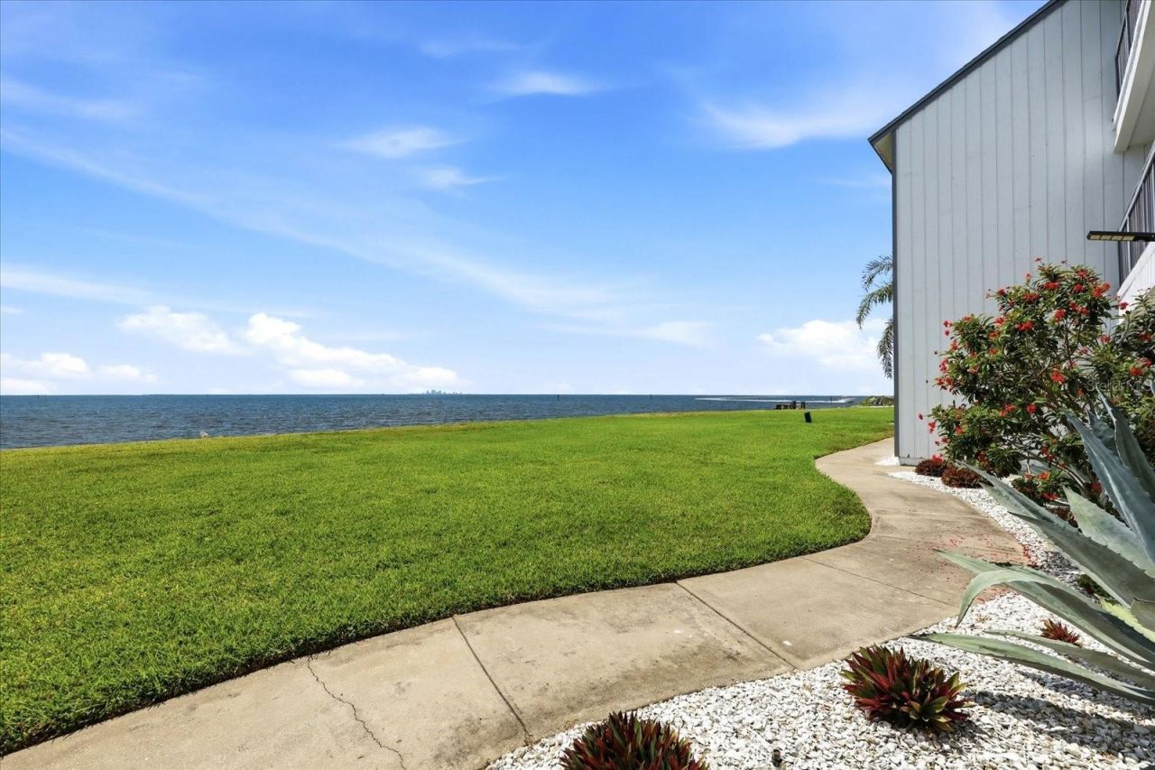 818 Bahia Del Sol Drive, Unit 28, Ruskin, FL 33570 Photo