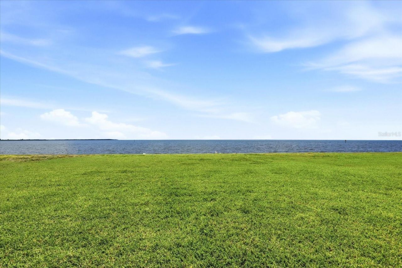 818 Bahia Del Sol Drive, Unit 28, Ruskin, FL 33570 Photo