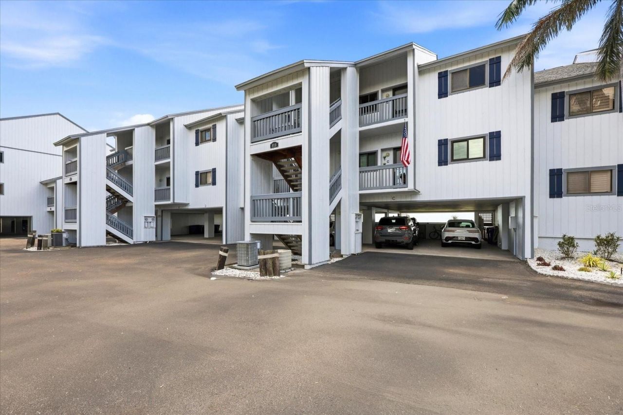 818 Bahia Del Sol Drive, Unit 28, Ruskin, FL 33570 Photo