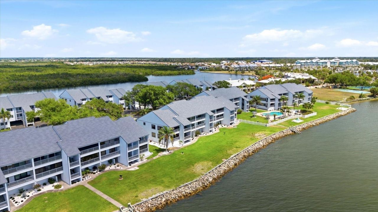 818 Bahia Del Sol Drive, Unit 28, Ruskin, FL 33570 Photo