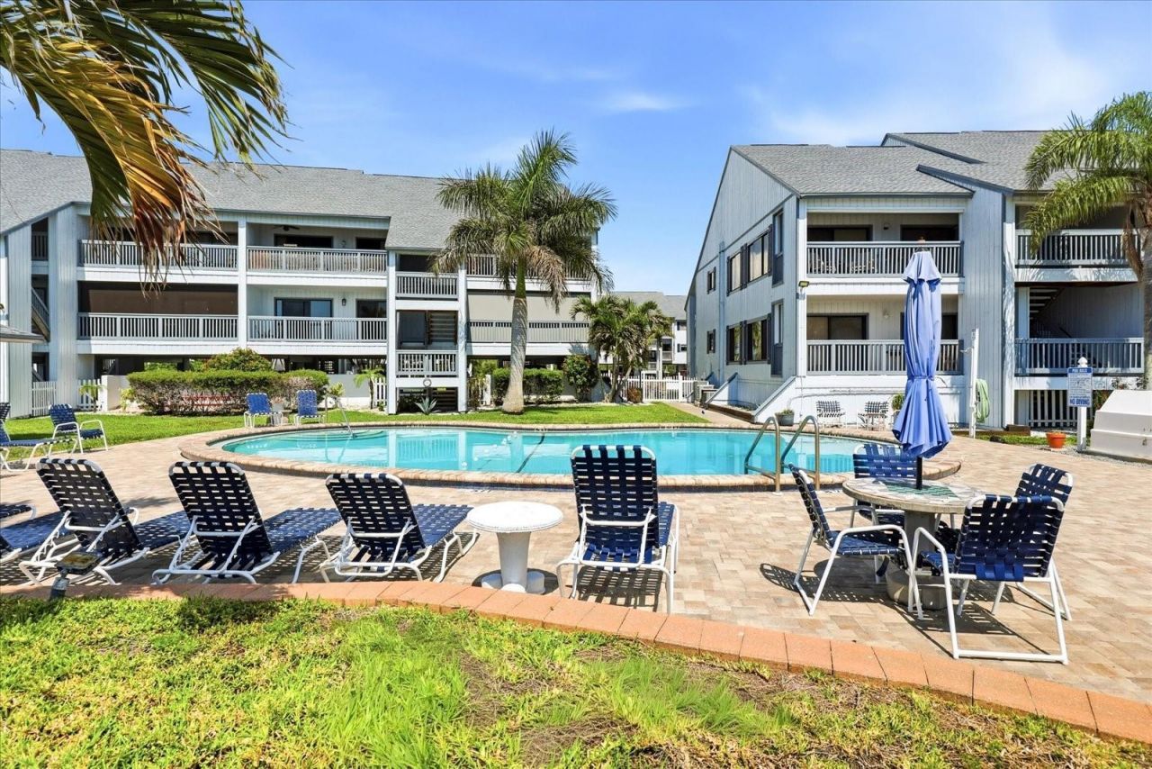 818 Bahia Del Sol Drive, Unit 28, Ruskin, FL 33570 Photo